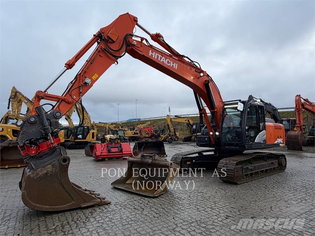 Hitachi ZX210LC Beltegraver
