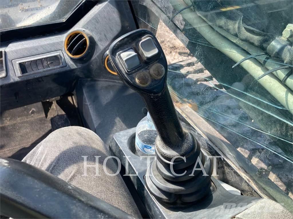 JCB 270T Beltelastere