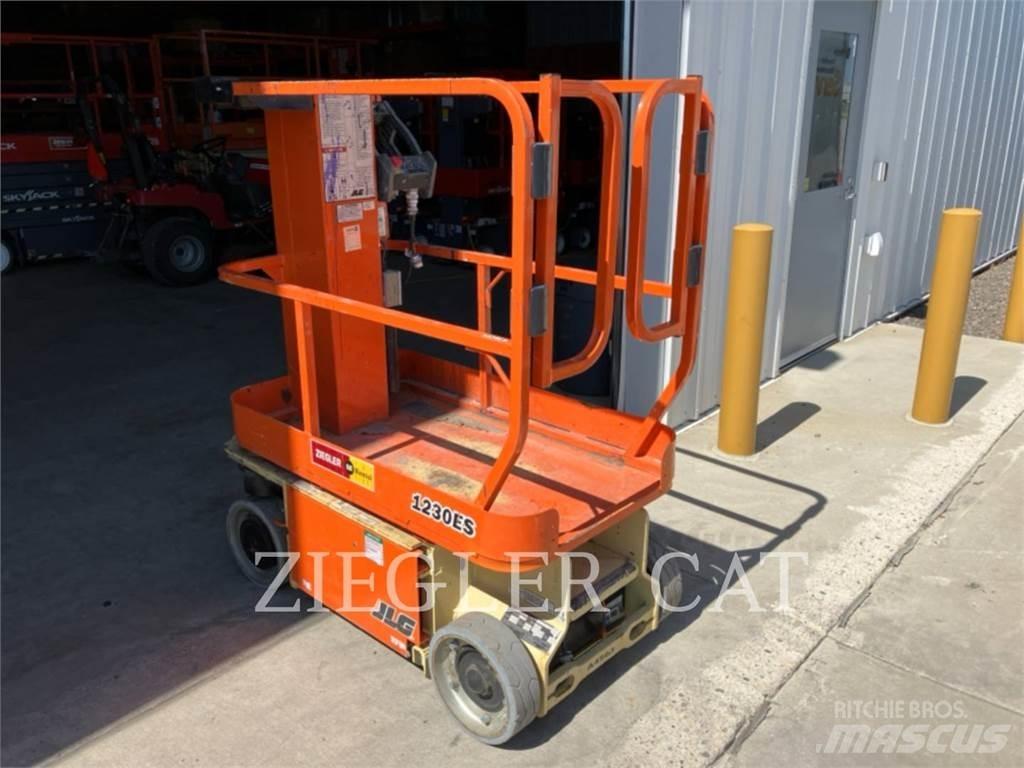 JLG 1230ES Sakselifter