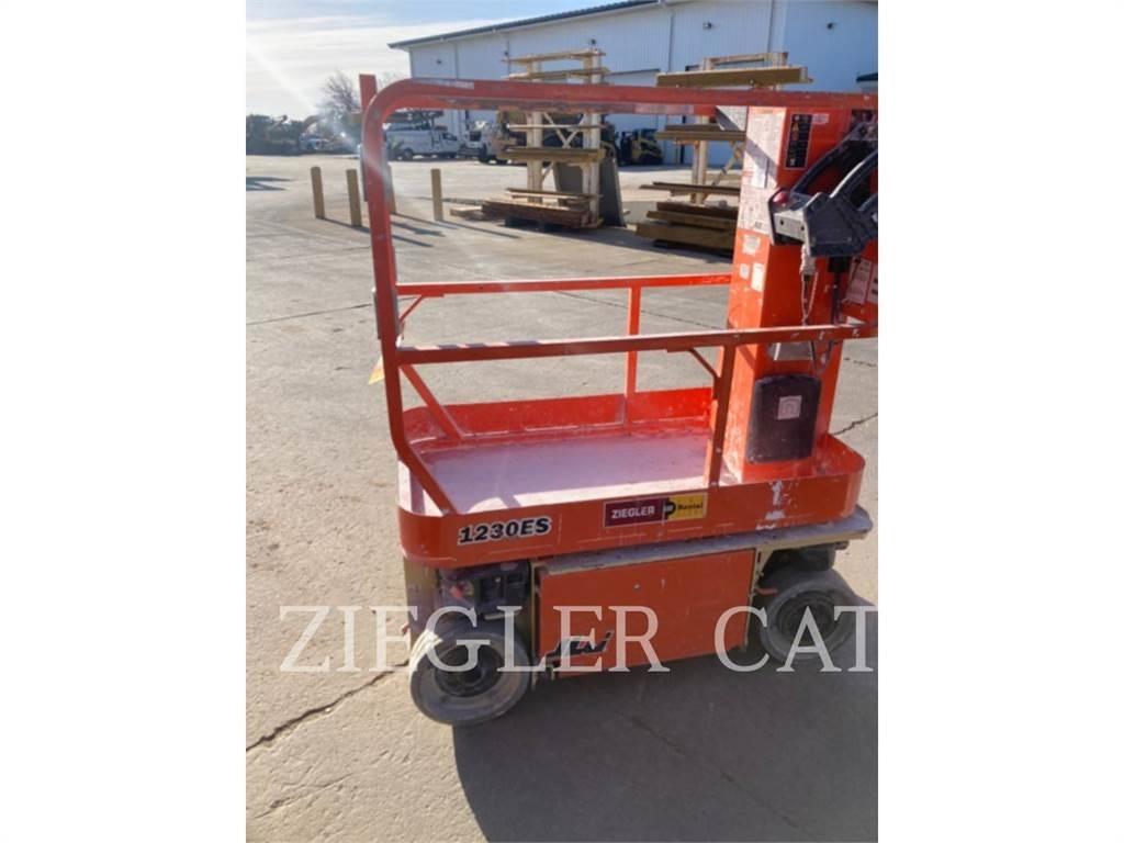 JLG 1230ES Sakselifter
