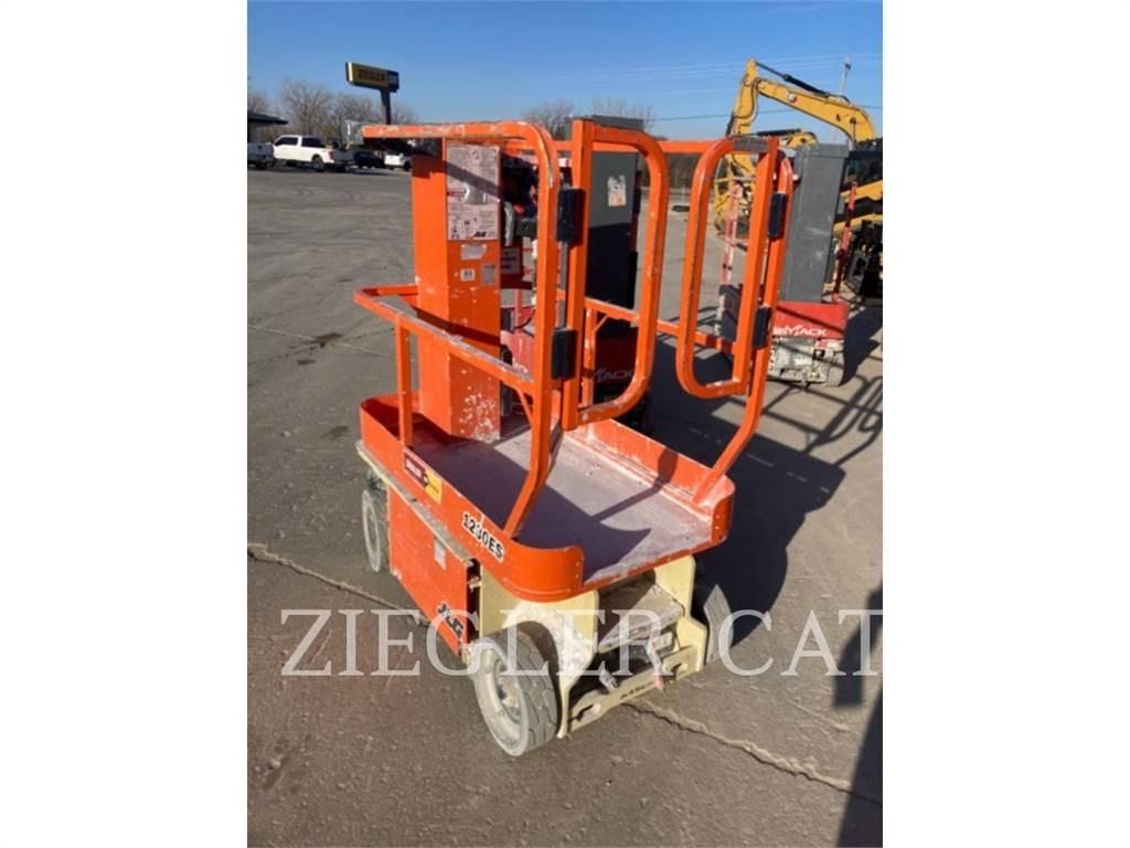 JLG 1230ES Sakselifter