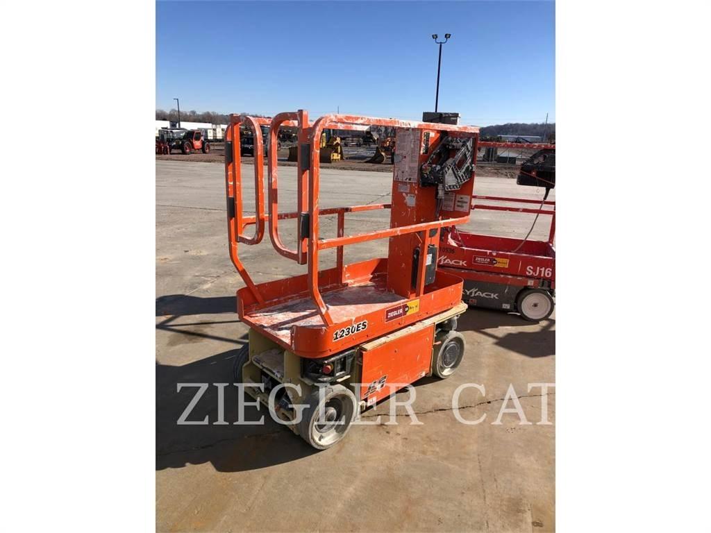 JLG 1230ES Sakselifter