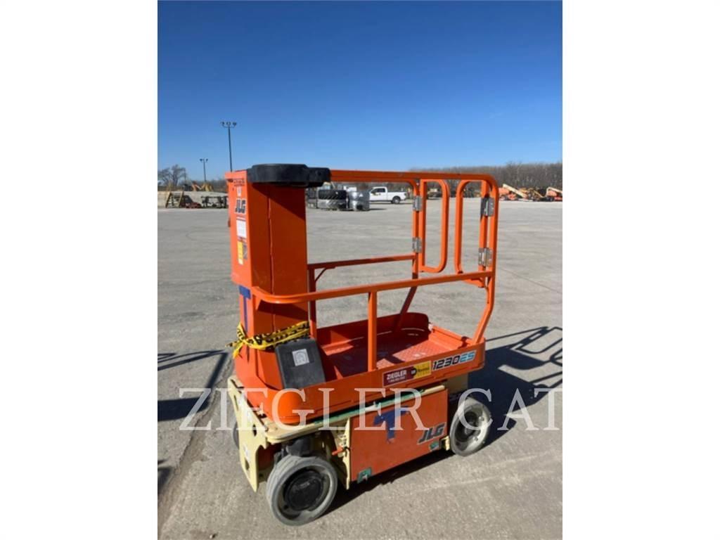 JLG 1230ES Sakselifter