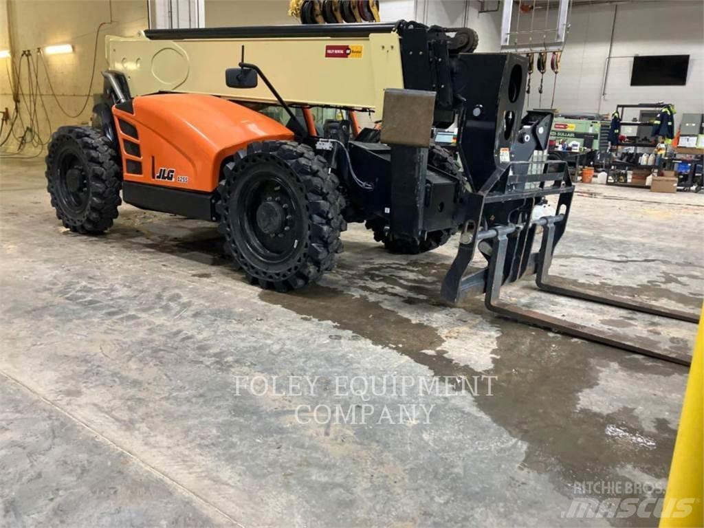 JLG 1255C Teleskoplastere