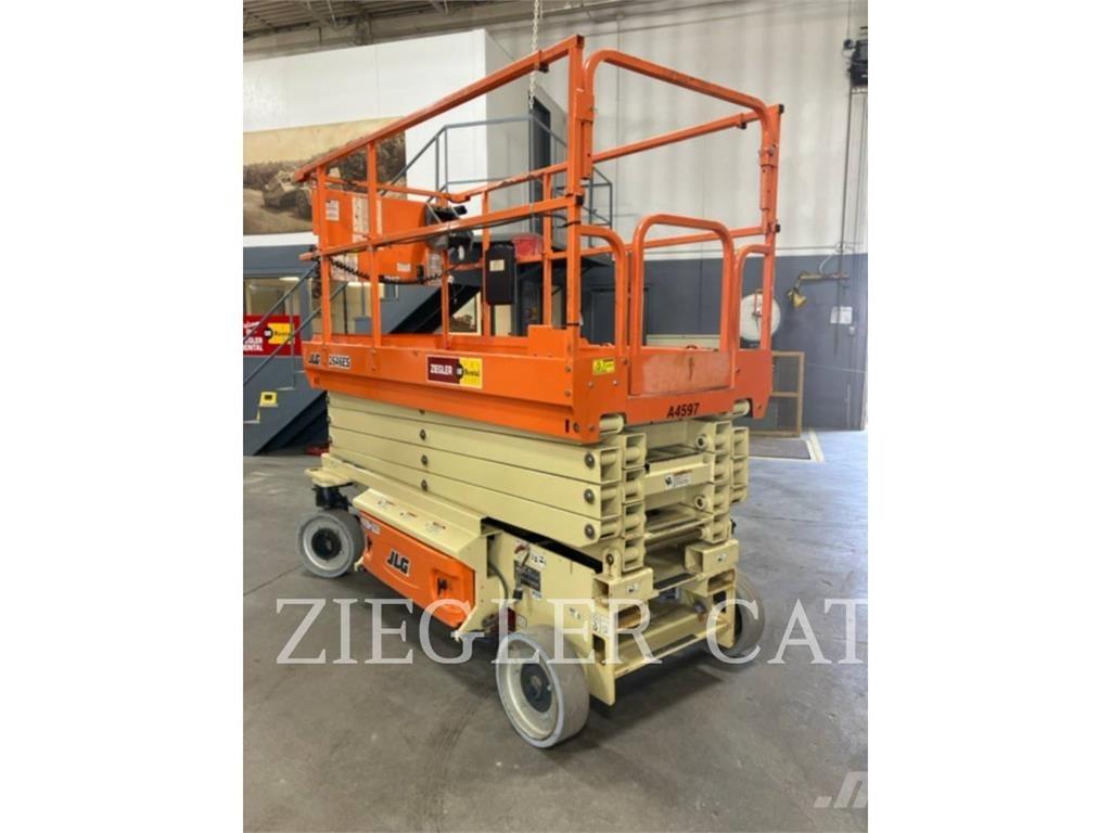 JLG 2646ES Sakselifter