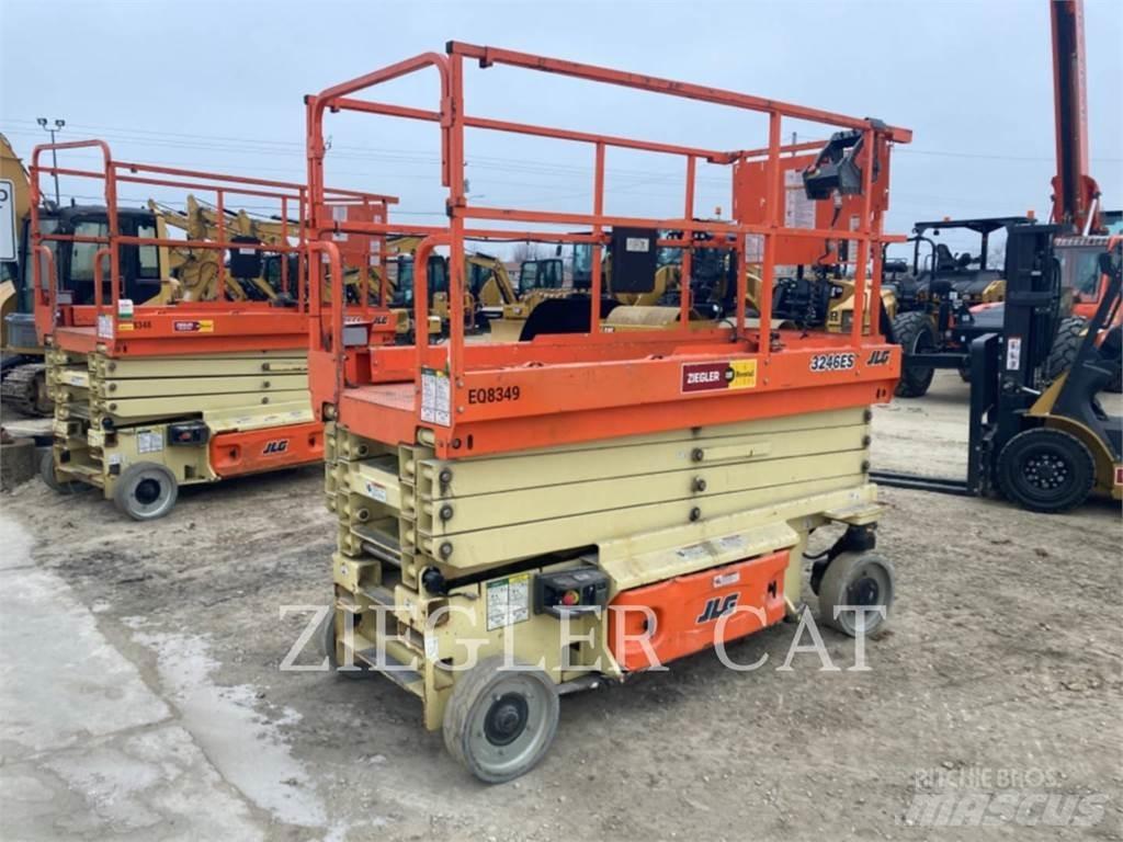JLG 3246ES Sakselifter
