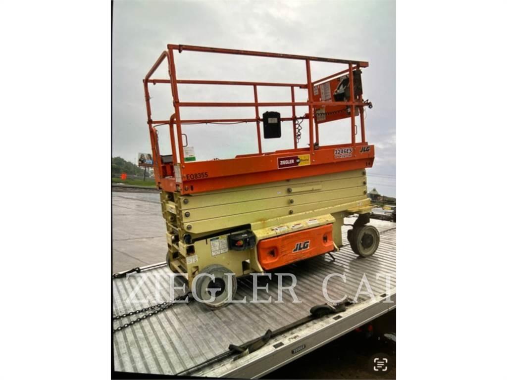 JLG 3246ES Sakselifter