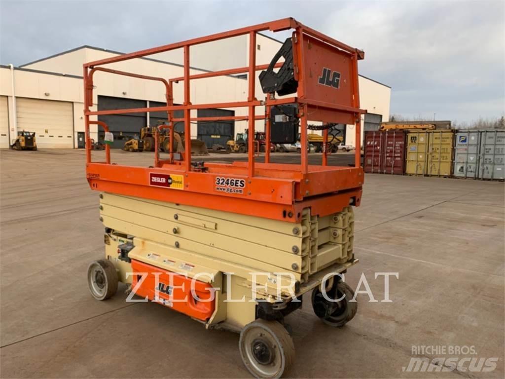 JLG 3246ES Sakselifter