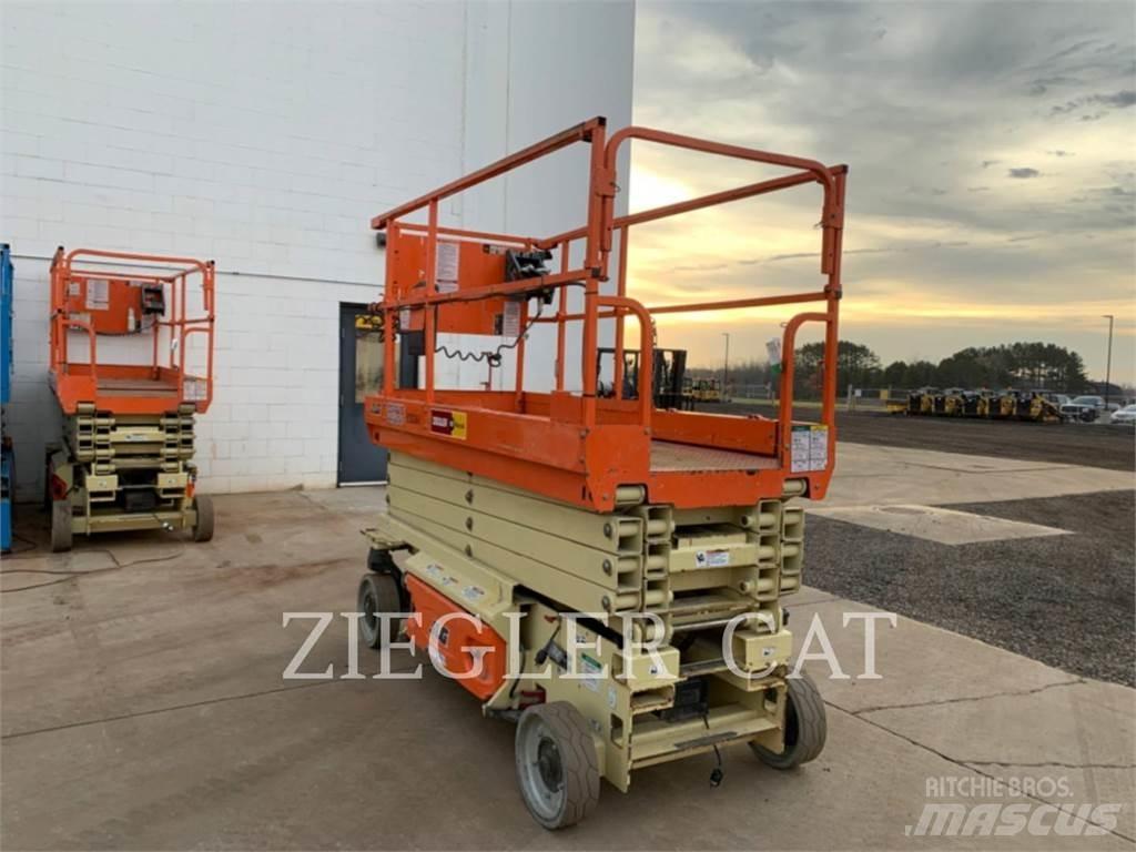 JLG 3246ES Sakselifter