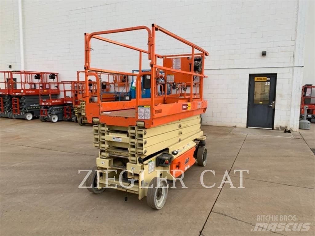 JLG 3246ES Sakselifter