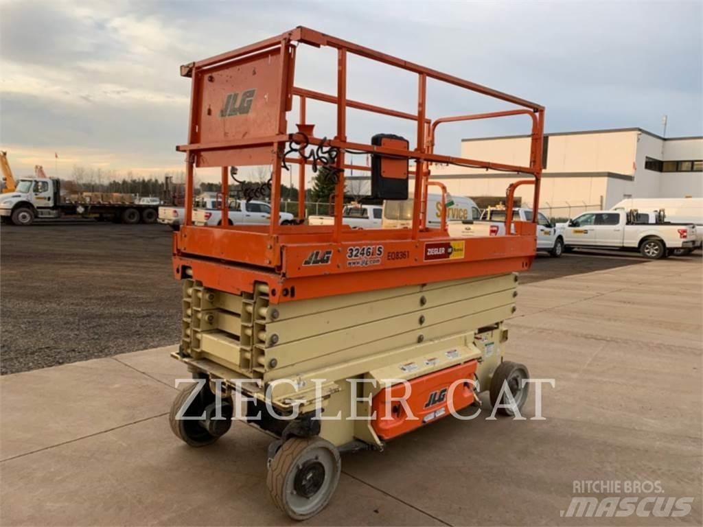 JLG 3246ES Sakselifter