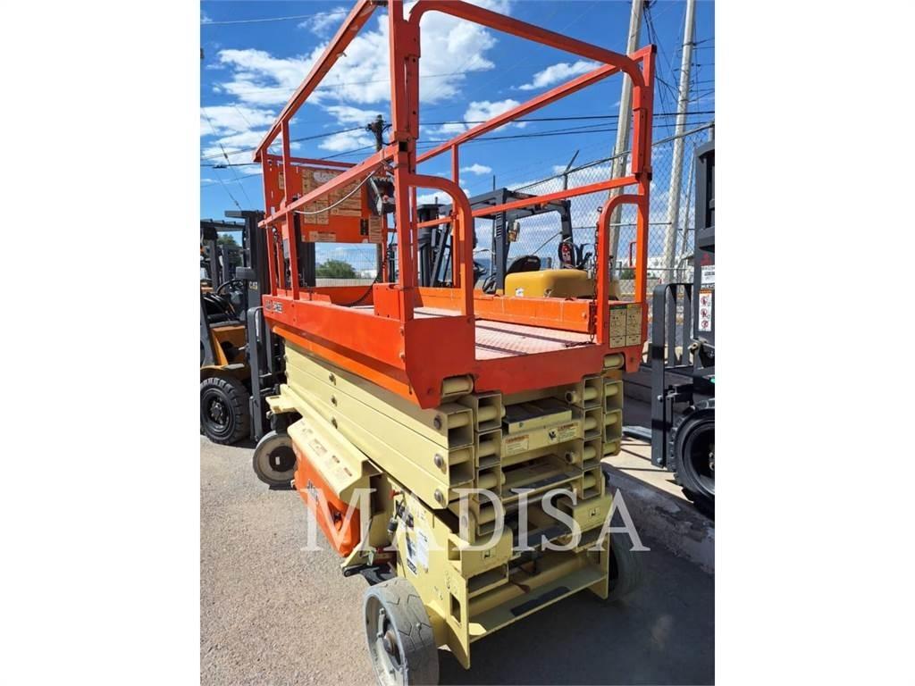 JLG 3246ES Sakselifter