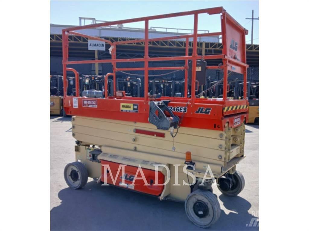 JLG 3246ES Sakselifter