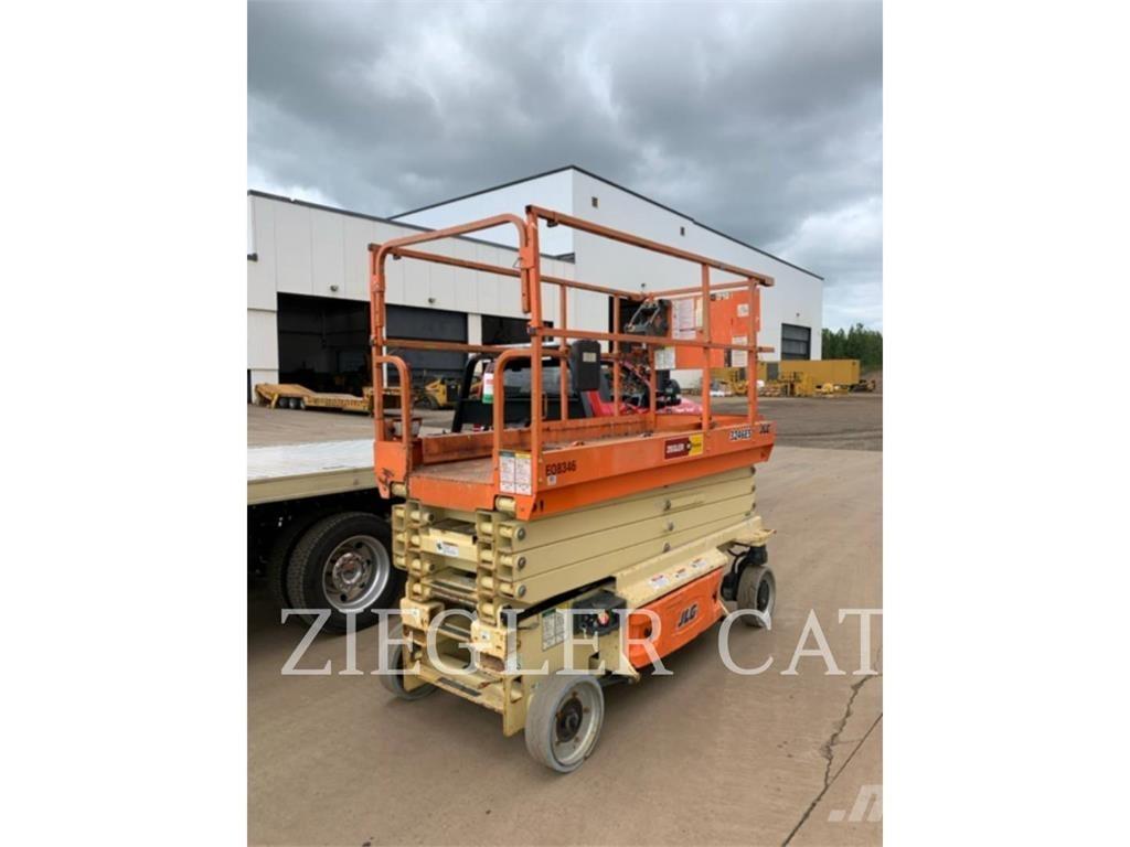 JLG 3246ES Sakselifter