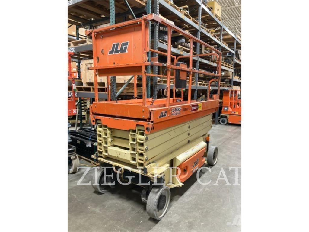 JLG 3246ES Sakselifter