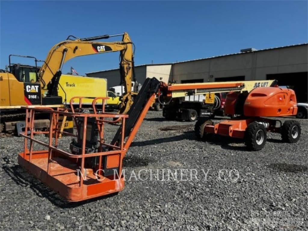 JLG 460SJ Beltegraver