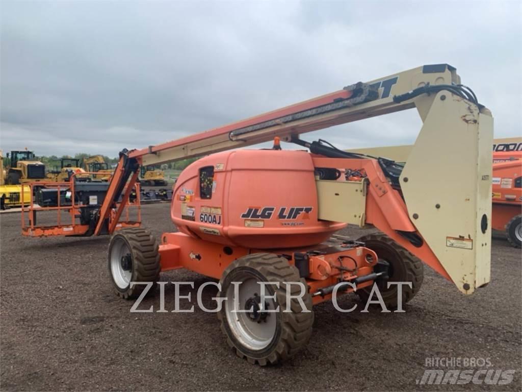 JLG 600AJ Leddede bomlifter