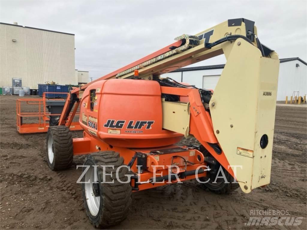 JLG 600AJ Leddede bomlifter