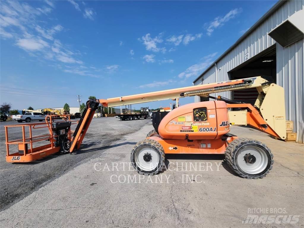 JLG 600AJ Leddede bomlifter