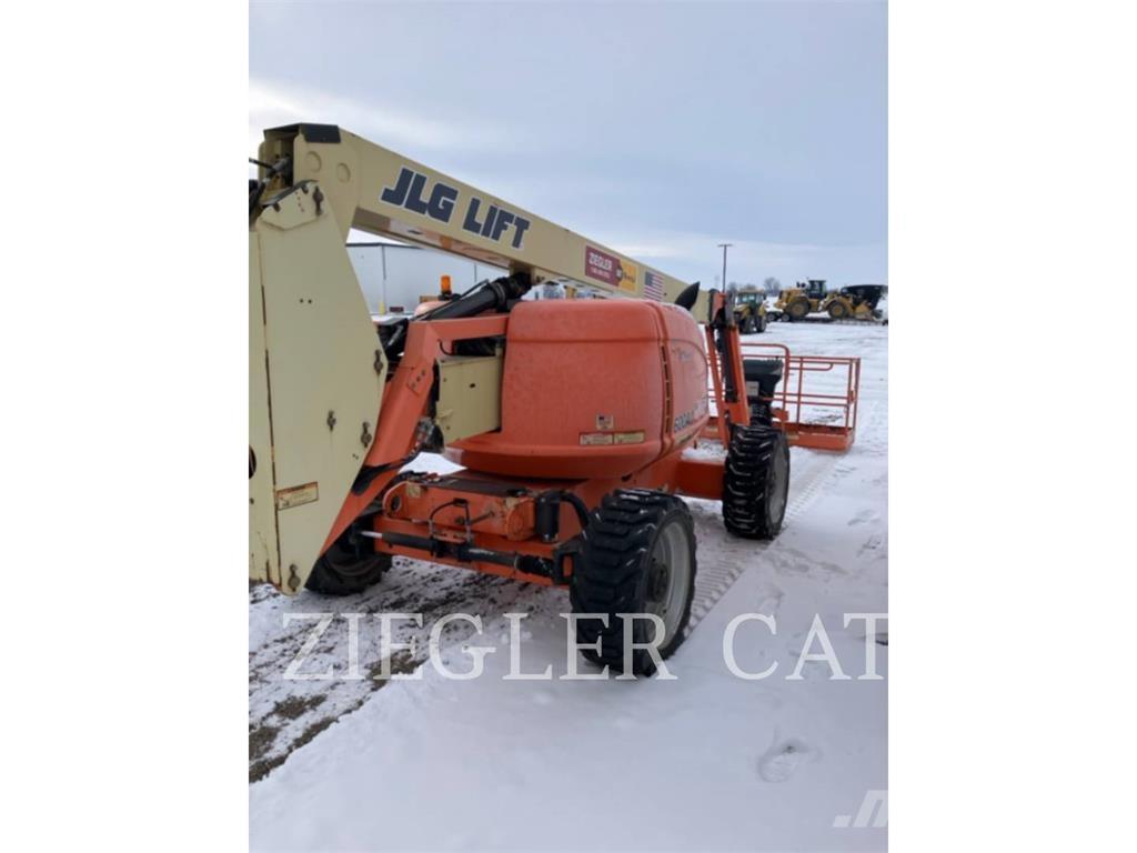 JLG 600AJ Leddede bomlifter