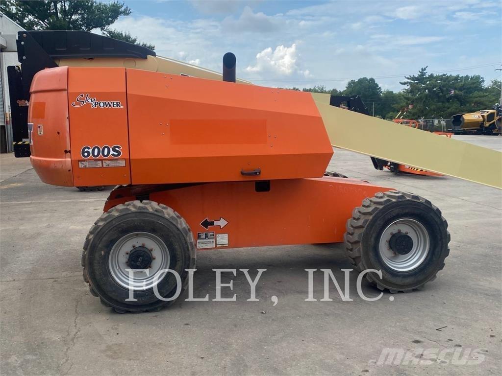 JLG 600S Leddede bomlifter