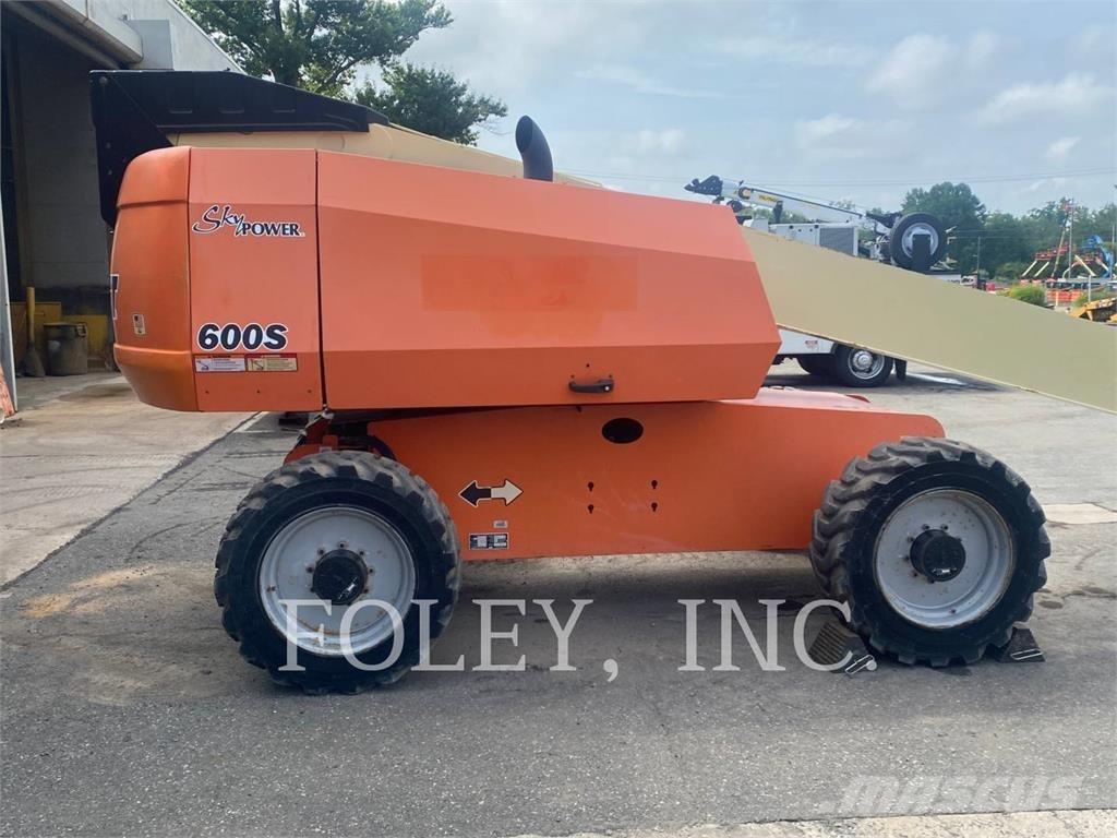 JLG 600S Leddede bomlifter