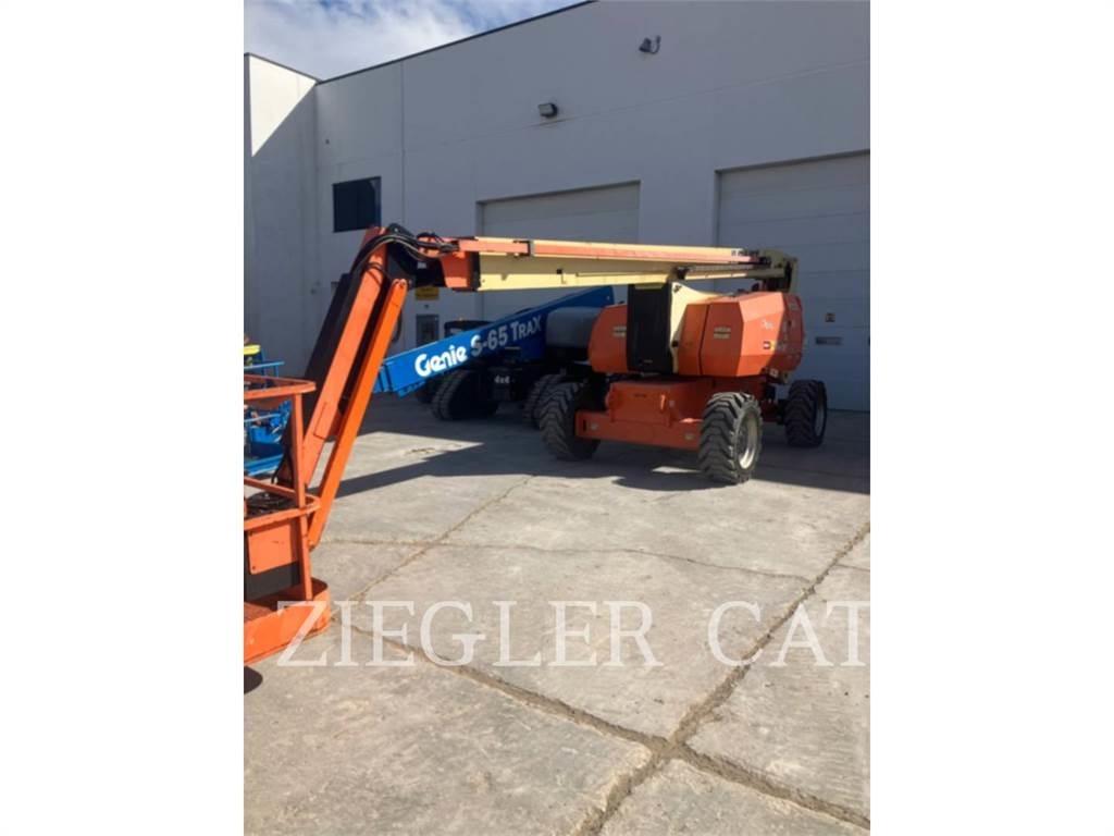 JLG 800AJ Leddede bomlifter