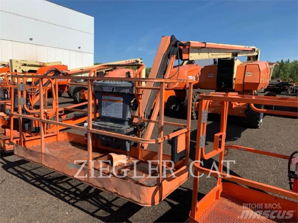 JLG 800AJ Leddede bomlifter