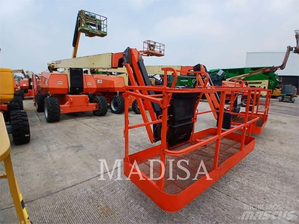 JLG 800AJ Leddede bomlifter