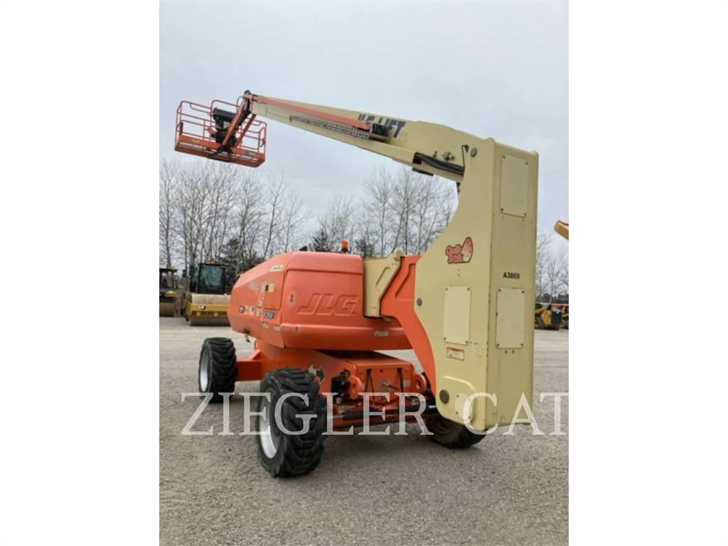 JLG 800AJ Leddede bomlifter