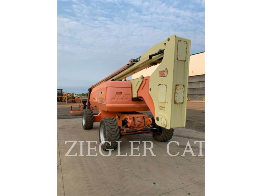 JLG 800AJ Leddede bomlifter