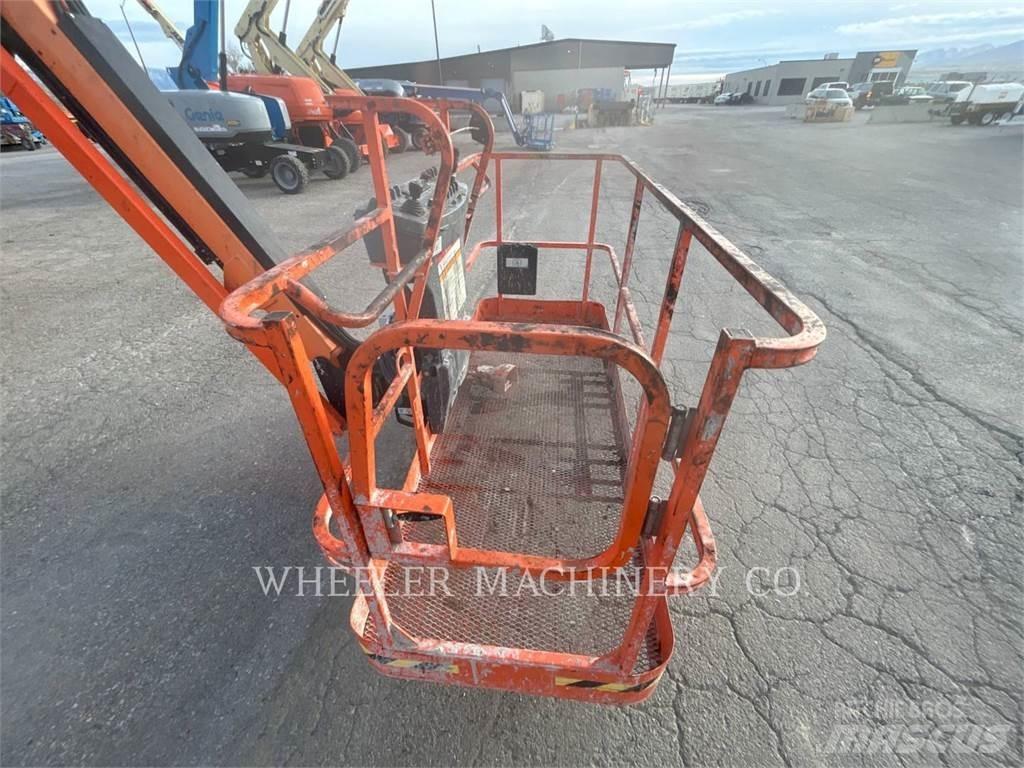 JLG 800AJ SP Leddede bomlifter