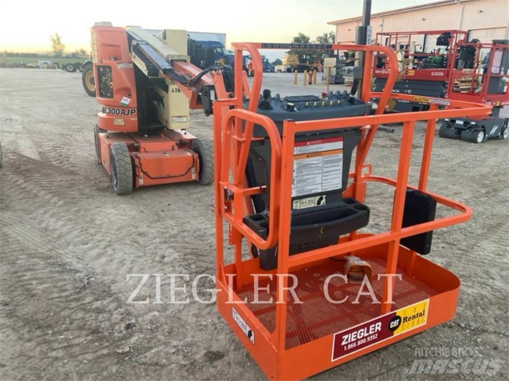 JLG E300AJP Leddede bomlifter
