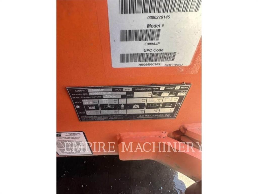 JLG E300AJP Leddede bomlifter