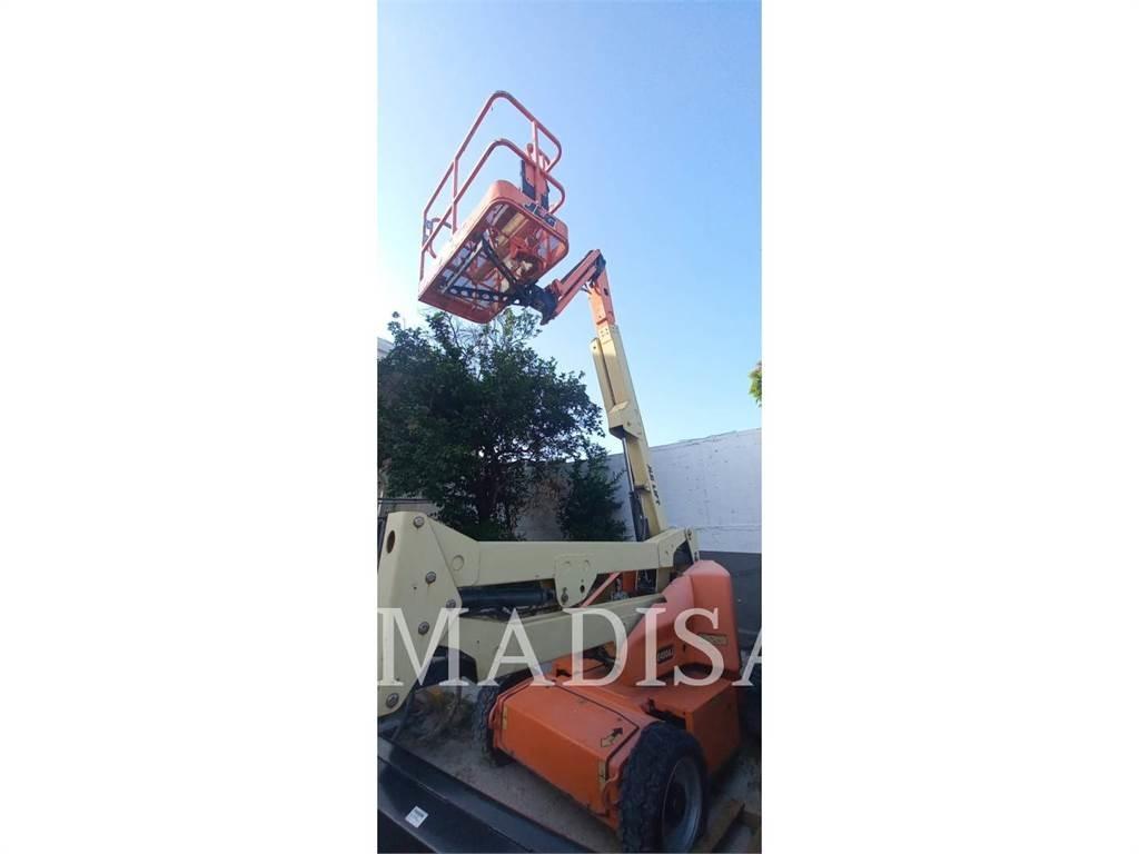 JLG E450AJ Leddede bomlifter