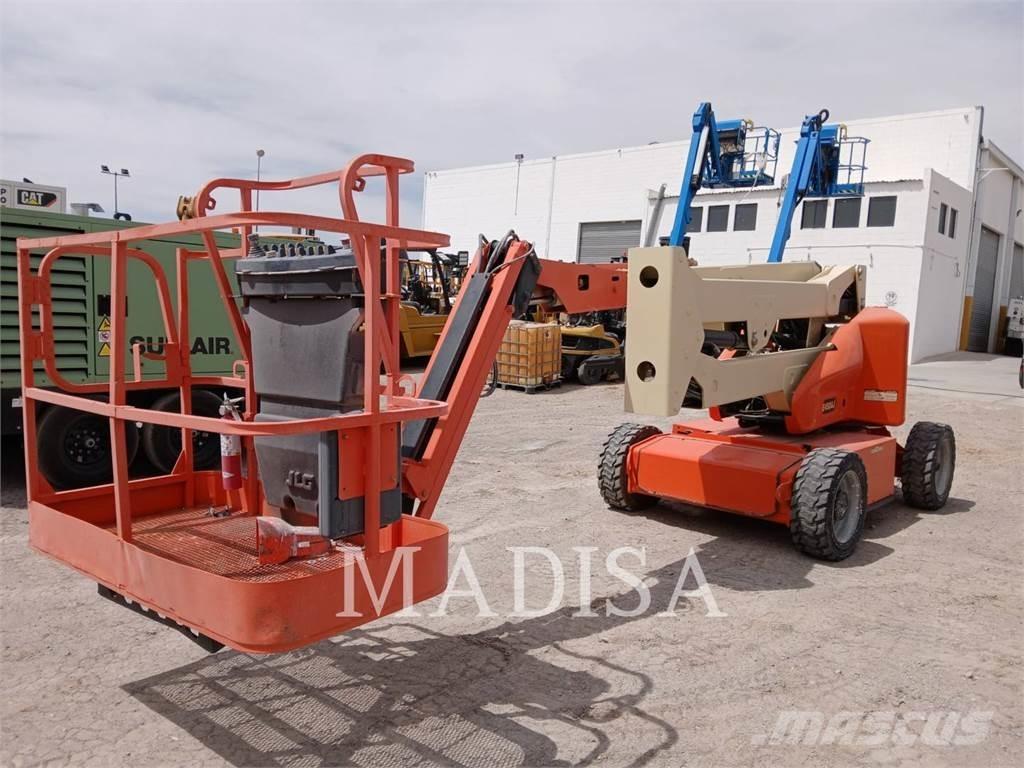 JLG E450AJ Leddede bomlifter