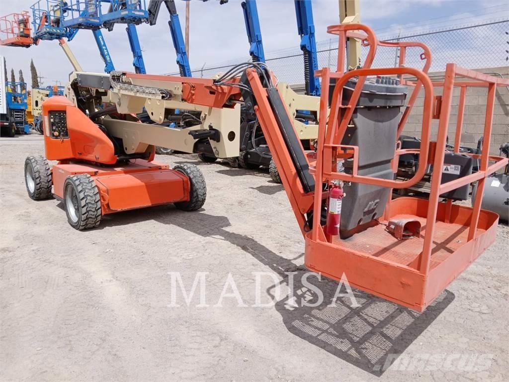 JLG E450AJ Leddede bomlifter
