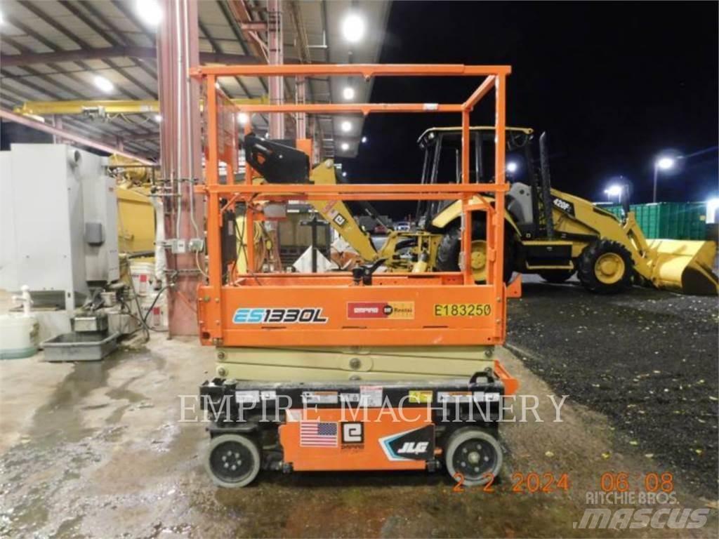 JLG ES1330L Leddede bomlifter