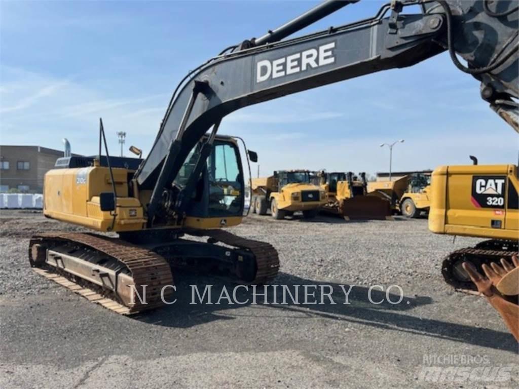 John Deere 210G Beltegraver