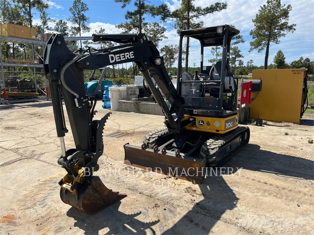 John Deere 30G Beltegraver