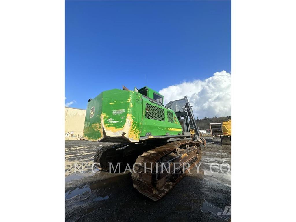 John Deere 3756G Traktor med skogsutstyr