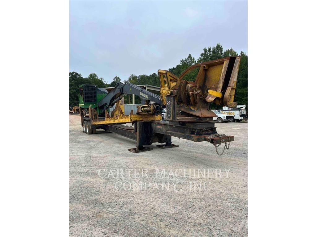John Deere 437E Knuckleboom lastere