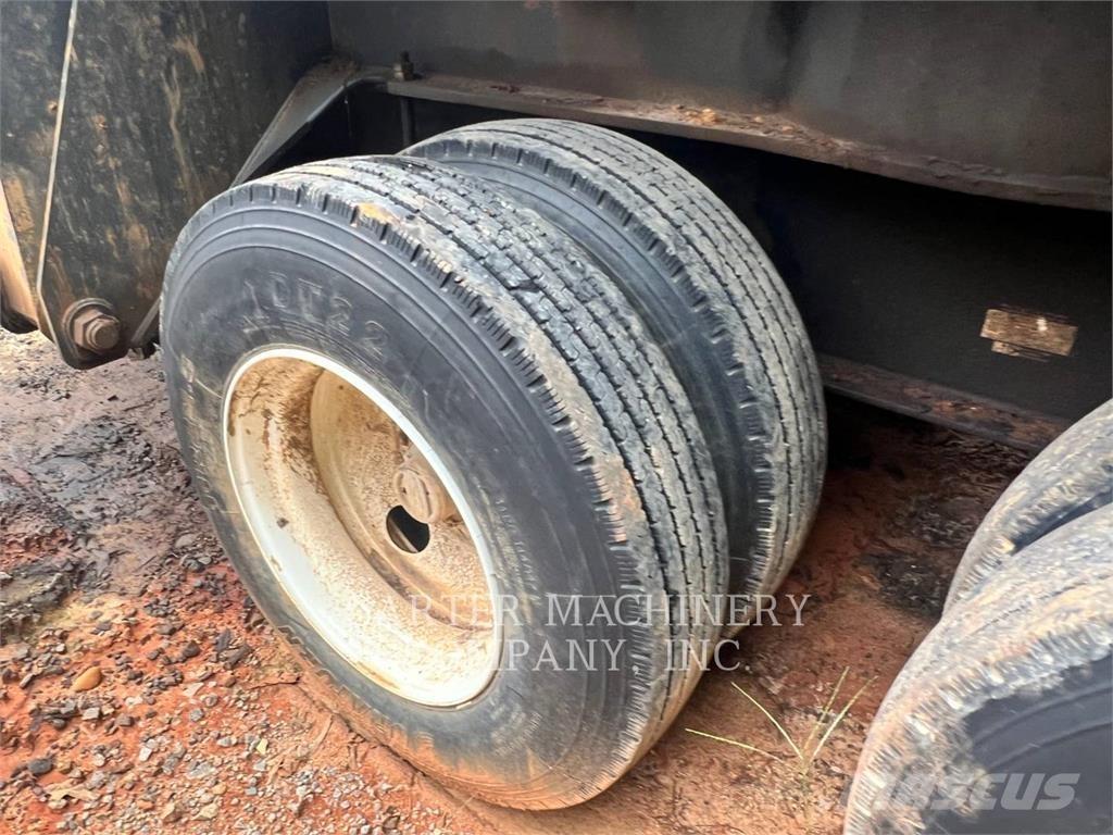 John Deere 437E Knuckleboom lastere