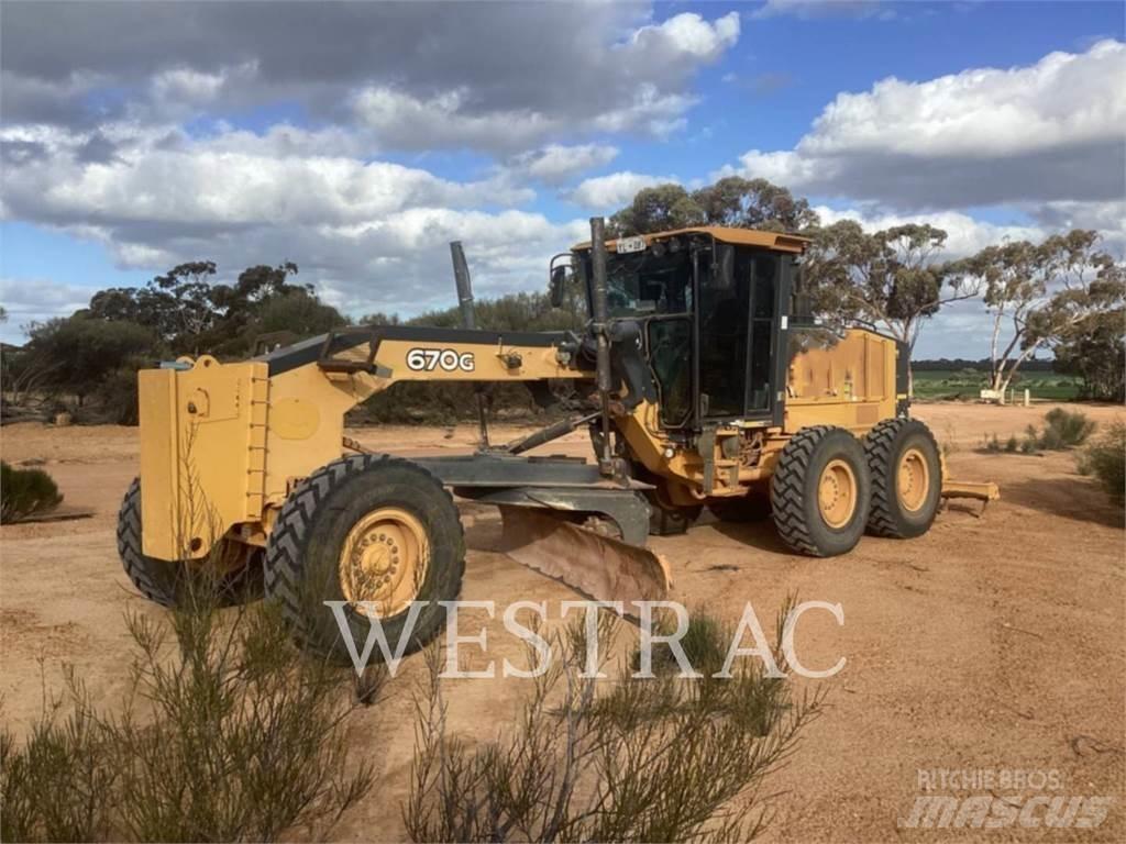 John Deere 670G Veihøvler