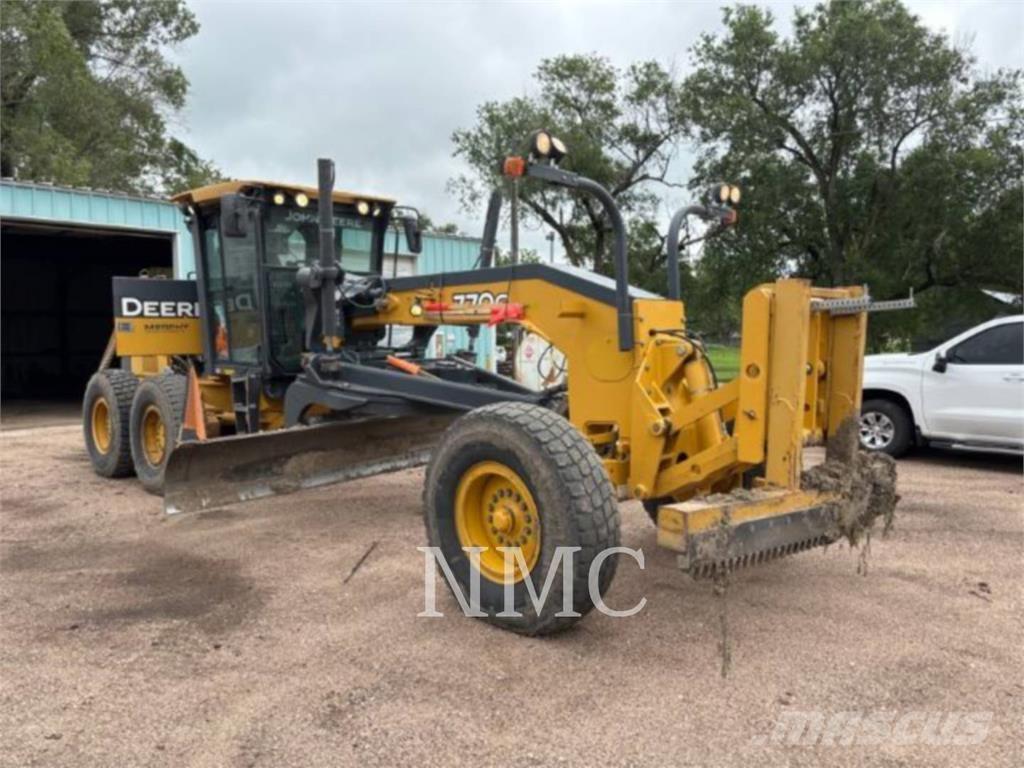 John Deere 770G Veihøvler