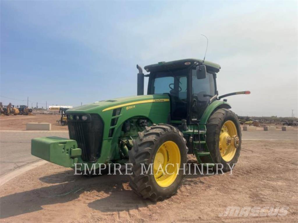 John Deere 8320R Traktorer