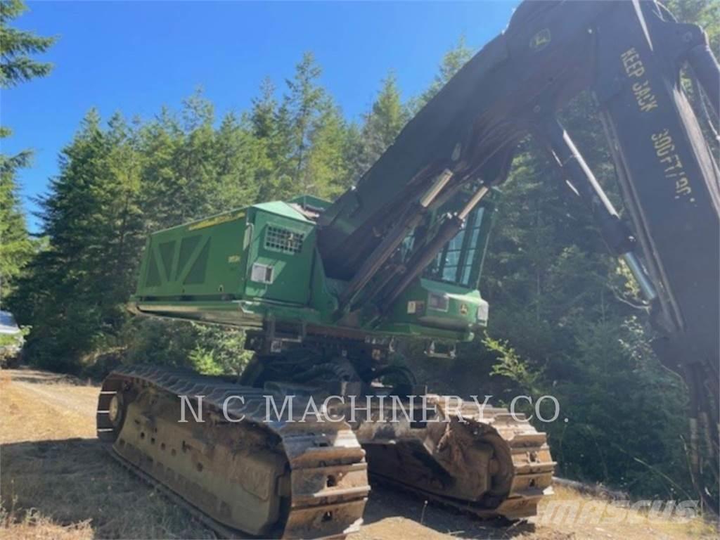 John Deere 959K Traktor med skogsutstyr
