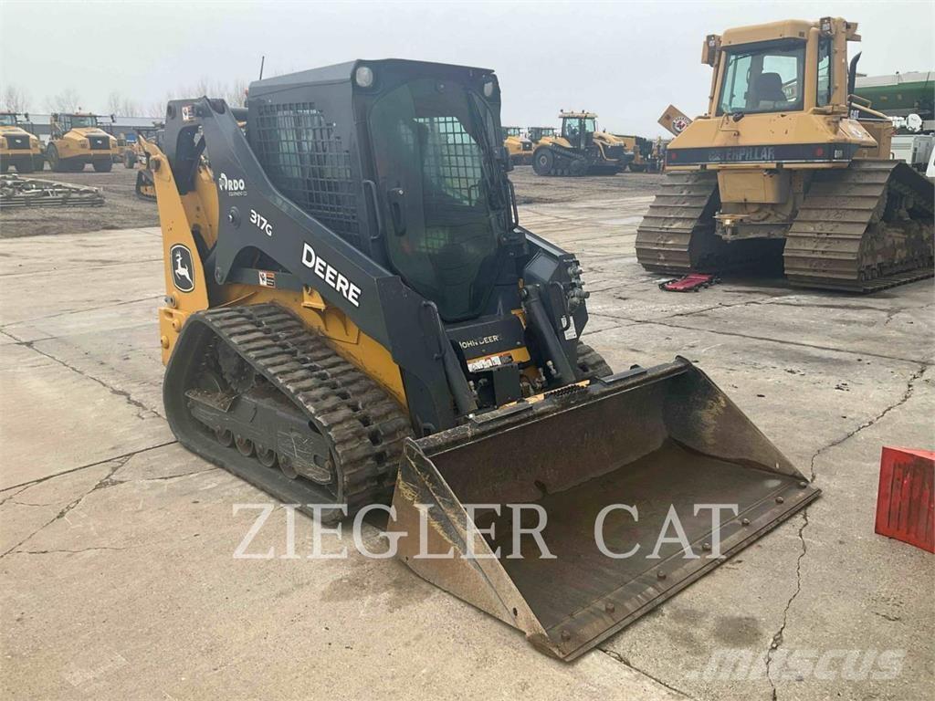 John Deere & CO. 317G Beltelastere