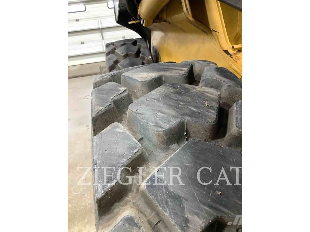 John Deere & CO. 320 D Kompaktlastere
