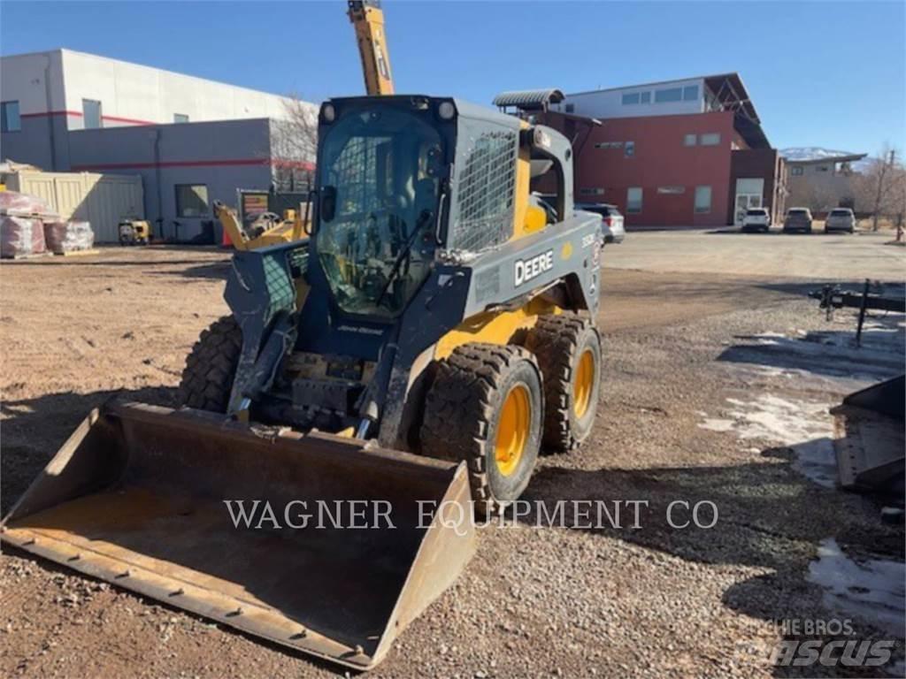 John Deere & CO. 332E Kompaktlastere